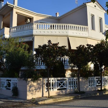 Appartamento Five Stars In Trikala Esterno foto