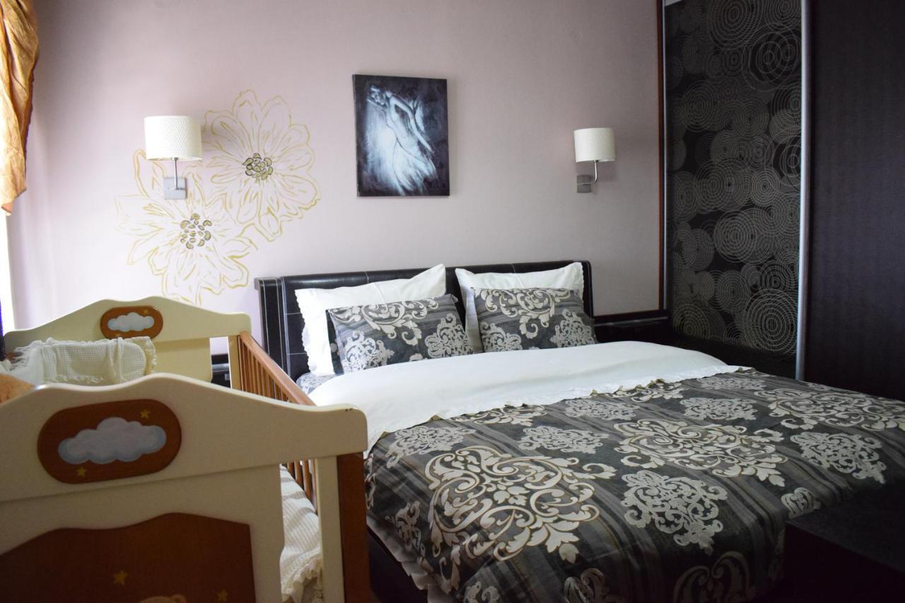 Appartamento Five Stars In Trikala Esterno foto