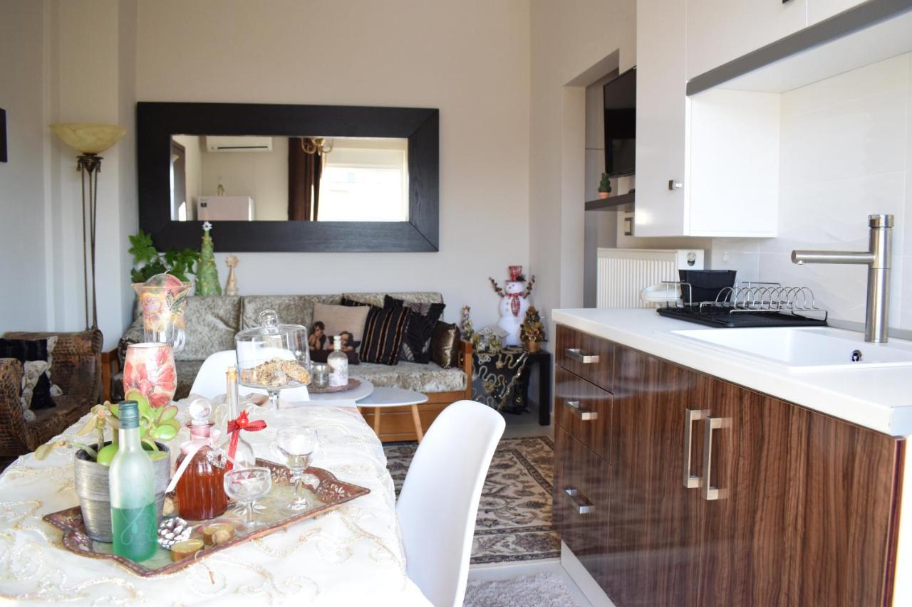 Appartamento Five Stars In Trikala Esterno foto